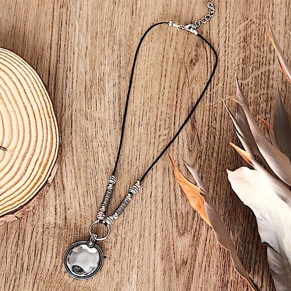 Handmade Bohemian Tribal Disk Necklace - Picture 5 of 6